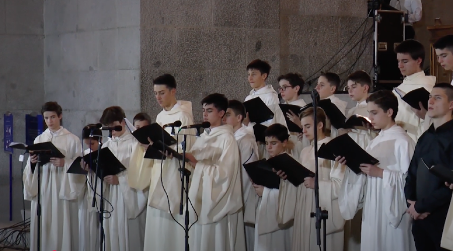 Tradicional concierto de Navidad de la Escolanía de la Santa Cruz del Valle de los Caídos 2024 