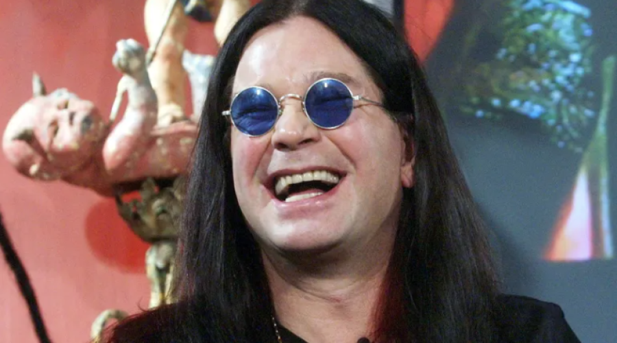 Ozzy Osbourne, líder de Black Sabbath, muere a los 76 años