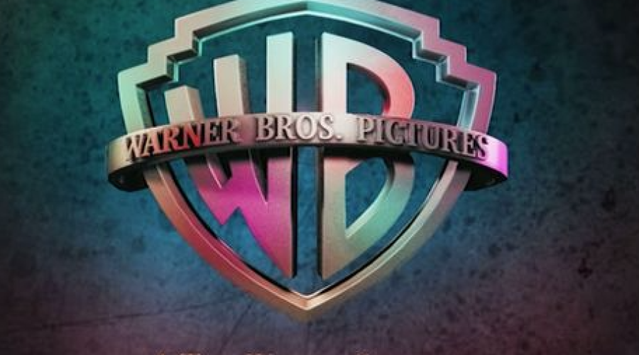 WARNER rechaza a PARAMOUNT