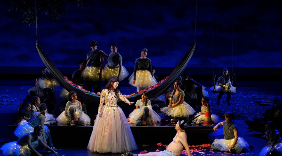 Benjamin Britten conquista Madrid: Una puesta en escena magistral de 'El sue&ntilde;o de una noche de verano'.