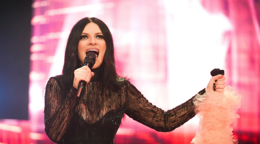 Tres d&eacute;cadas de m&uacute;sica: Laura Pausini recorre su vida art&iacute;stica en el Movistar Arena
