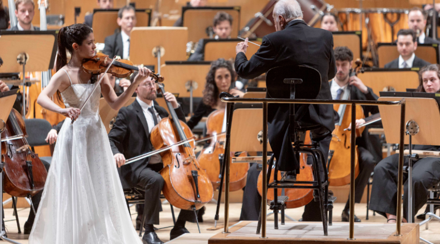 Noventa a&ntilde;os de Zubin Mehta: una vida para decir gracias