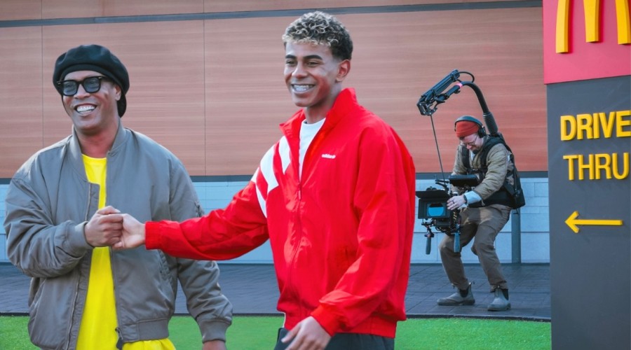 Lamine Yamal debuta como 'vlogger': as&iacute; es un d&iacute;a en la vida de la estrella del FC Barcelona