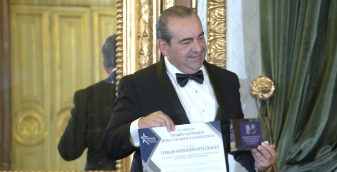 MIGUEL ÁNGEL LÓPEZ GONZÁLEZ ES GALARDONADO EN LOS III PREMIOS REYES CAT&Oacute;LICOS