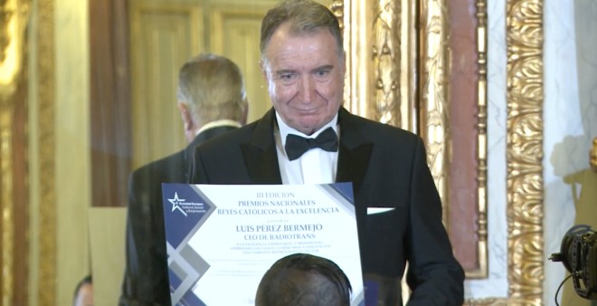 LUIS PÉREZ BERMEJO ES GALARDONADO EN LOS III PREMIOS REYES CAT&Oacute;LICOS