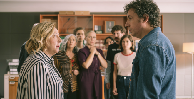 Los justos: Nueve miembros de un jurado se enfrentan a un soborno irrechazable en el nuevo cine espa&ntilde;ol