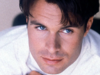 Conmoci&oacute;n en Hollywood por la muerte de Patrick Muldoon a los 57 a&ntilde;os estutele.com