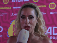 ROSER ALFOMBRA ROSA MR GAY 2026 ESTUTELE.COM