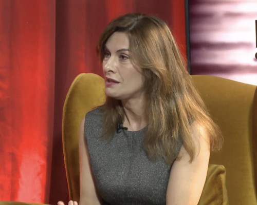 LA LEY ESTA DE MODA presentado y dirigido por Javier Guerrero