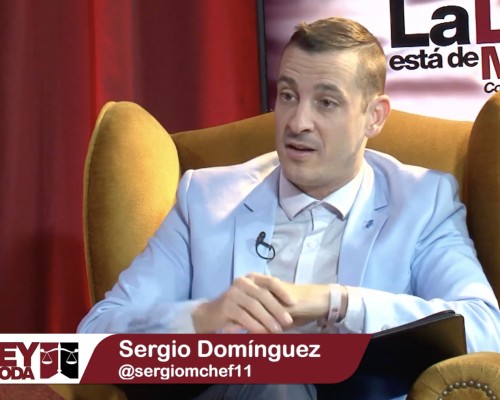 LA LEY ESTA DE MODA presentado y dirigido por Javier Guerrero