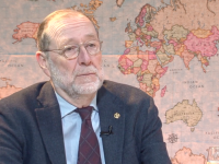 Arturo Pretel Pretel en Una mirada a nuestra seguridad y defensa estutele.com