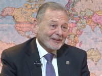 E184 UNA MIRADA A NUESTRA DEFENSA con CARLOS JES&Uacute;S MEDINA &Aacute;VILA