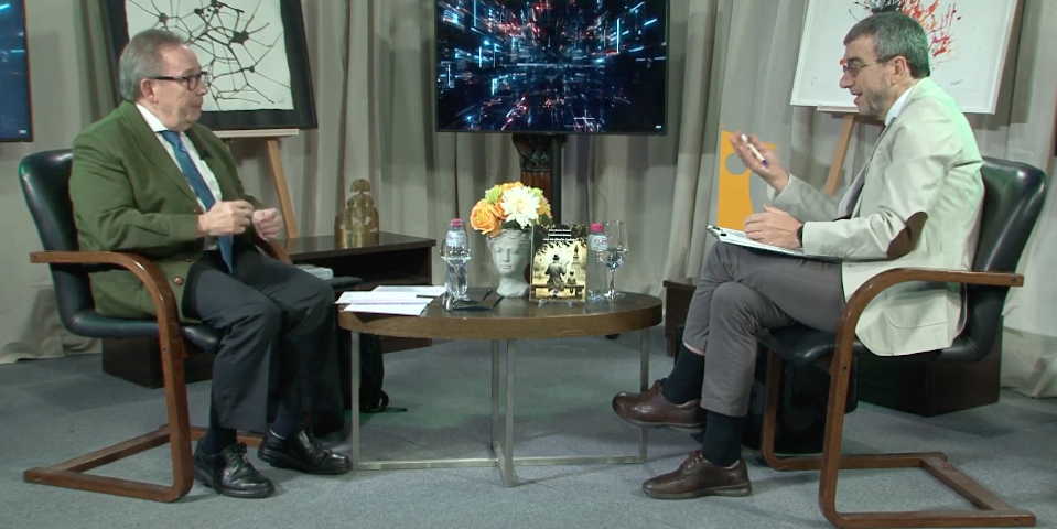 T4, E3, INTELIGENCIA ARTIFICIAL, SE BUCAN LOCOS POR LA CORDURA