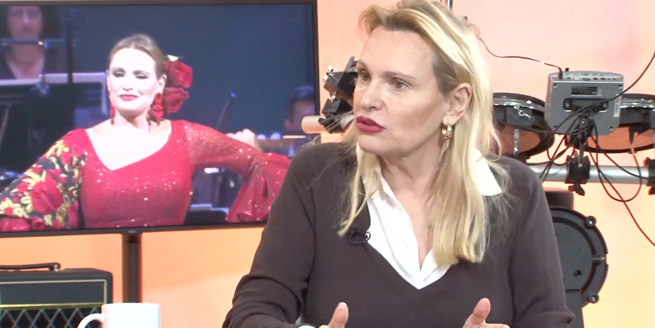 E15, AINHOA ARTETA en OIGO VOCES con Edith Salazar