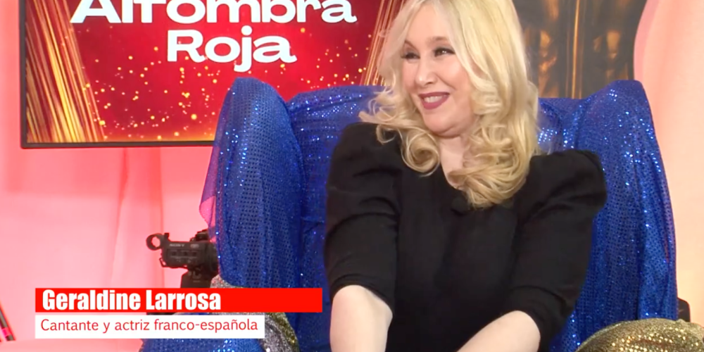 T2 P4 ALFOMBRA ROJA CON GERALDINE LARROSA