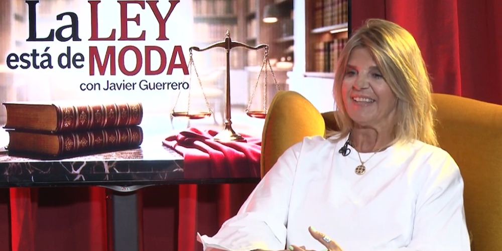 E26, LA LEY EST&Aacute; DE MODA ARANTXA DE BENITO E IN&Eacute;S PLANA con JAVIER GUERRERO