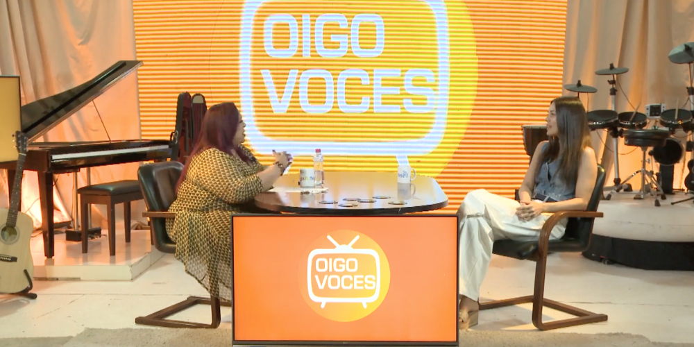 E32, LORENA GÓMEZ en OIGO VOCES con Edith Salazar