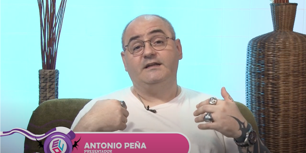 EL DIVÁN DE LOS CUERDOS presentado por Antonio de la Peña